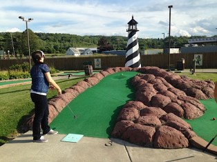 Goldman Wins 1st Annual Mineralized Tissues Mini Golf Invitational